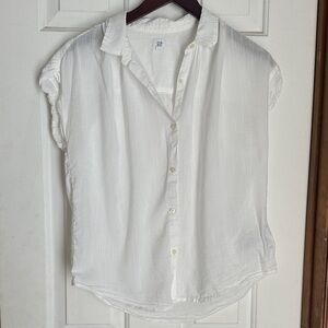 GAP White Crinkle Gauze Short Sleeved Button-Up Shirt Size XS